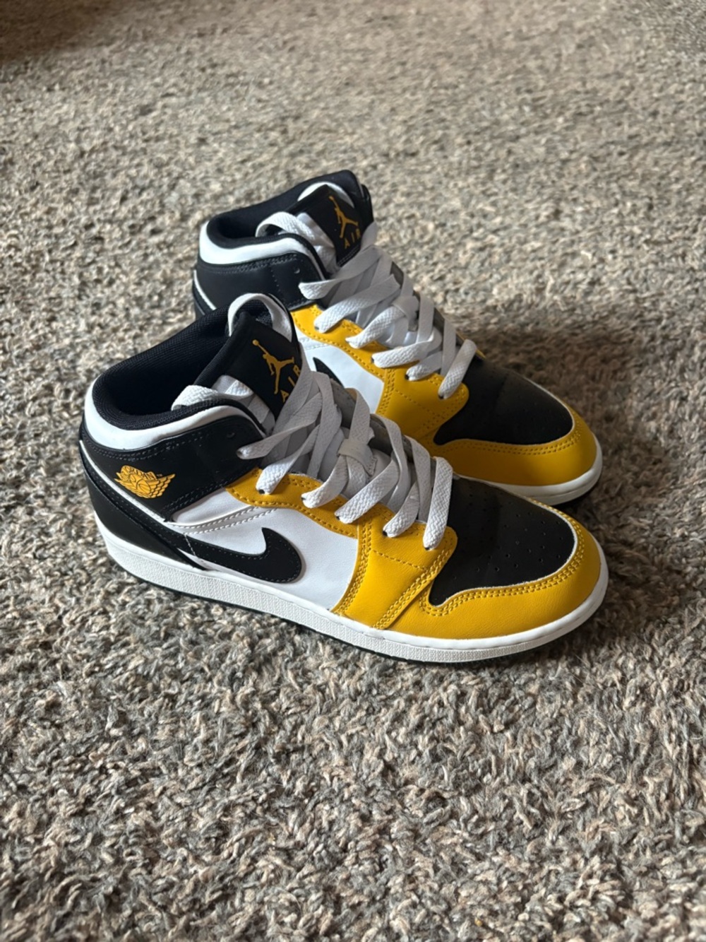 Women Nike Air Jordan Mid-Top Sneakers Yellow Ochre, in Black, White & Yellow